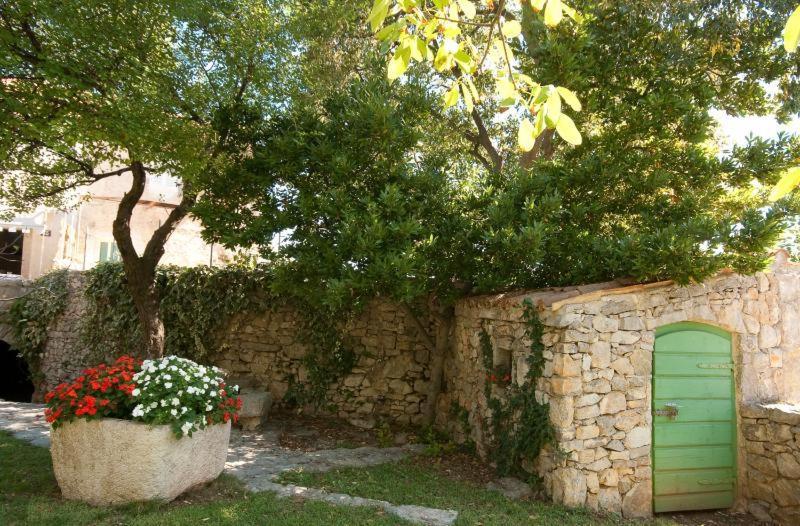 Maja Stone House Villa Kornić Kültér fotó